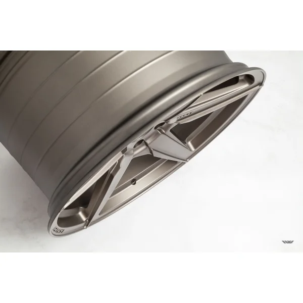Felgi Aluminiowe Ispiri FFR5 20